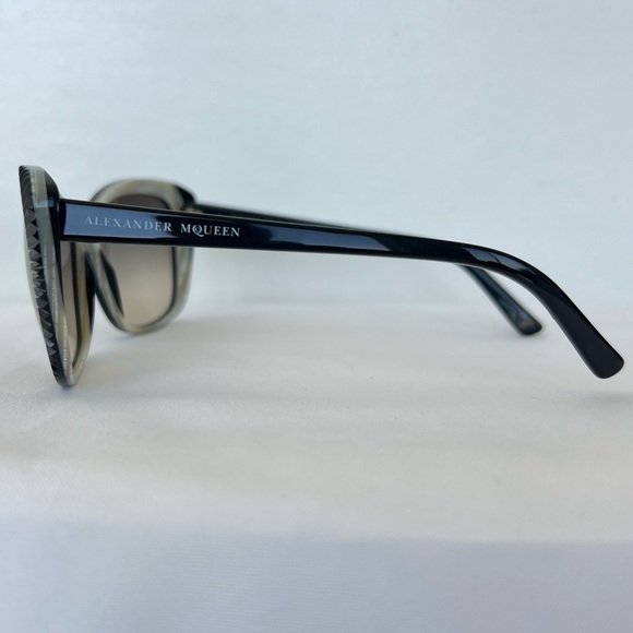 ALEXANDER MCQUEEN Black Gradient Lenses Two Tone Frame AMQ 4178/S Sunglasses - Picture 5 of 13